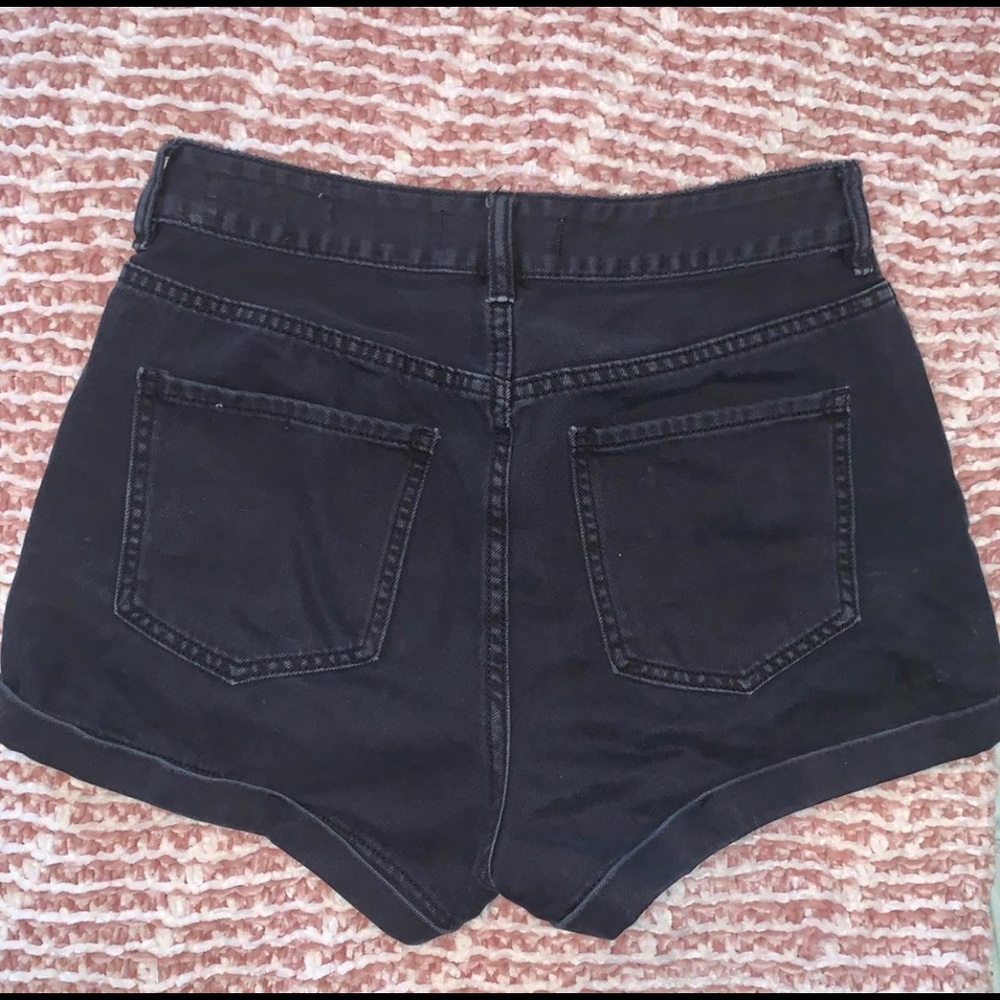 Black PacSun mom shorts size 26